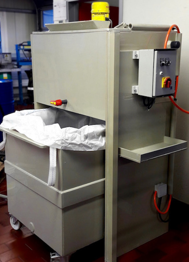A pilot test to treat wastewater from industrial floor washes 