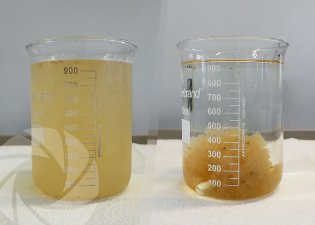 Flocculation of cleaning water for beverage production equipment
