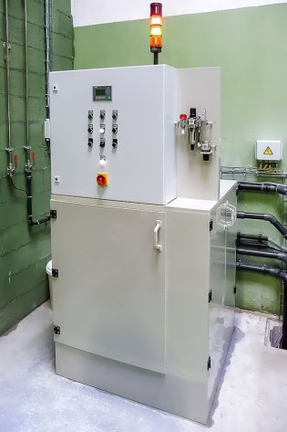Dosing station for paint booth