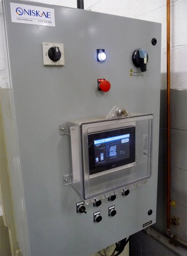Electric control panel of the SW200 unit, equipped with an HMI